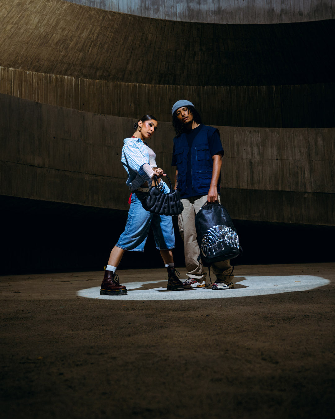 BUBBLE BUBBLE SHARK HANDBAG